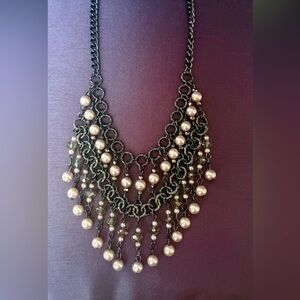 Elegant Pearl and Chain Necklace